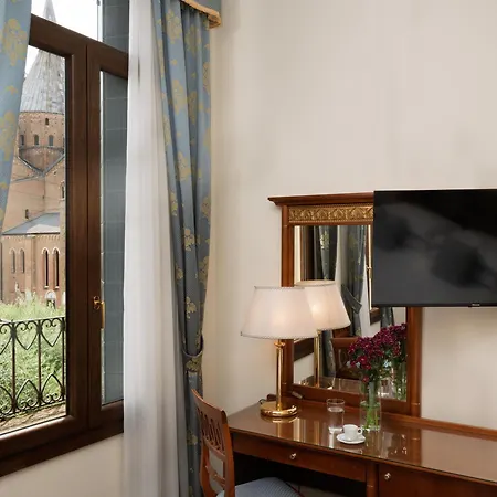 Hotel Donatello 3*