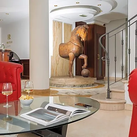 Donatello Hotel